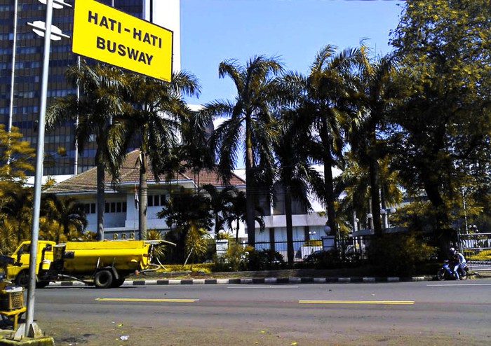 Naik Busway Ajaa...!