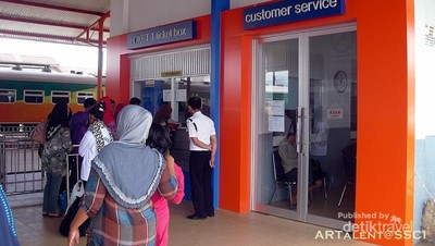 Naik Kereta Api di Ranah Minang, Memang Beda
