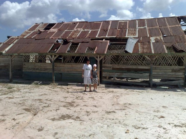 Naik Mercusuar di Negeri Laskar Pelangi