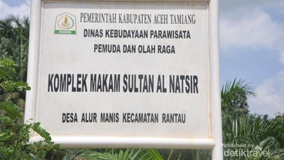 Napak Tilas Silsilah Raja Aceh di Makam Sultan Al Natsir