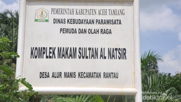 Napak Tilas Silsilah Raja Aceh di Makam Sultan Al Natsir