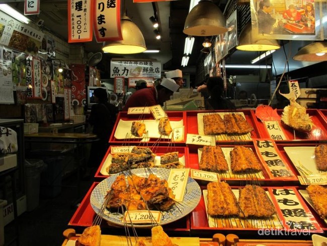 Nishiki Market, Tempatnya Camilan Lezat di Kyoto