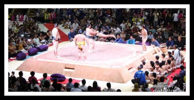 Nonton Pertandingan Sumo Langsung di Jepang, Seru!