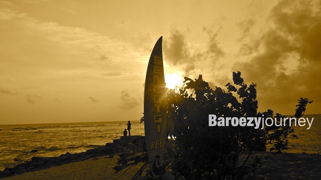 Oh! Indahnya Sunset di Pantai Senggigi