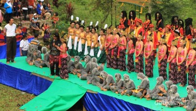Pagelaran Wayang & Mitos di Balik Goa Kiskendo, Yogyakarta