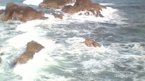 Pantai Karang Tawulan, Perawan dari Tasikmalaya