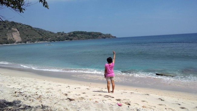 Pantai Nipah di Lombok, Pasir Putihnya Bikin Tak Mau Pulang