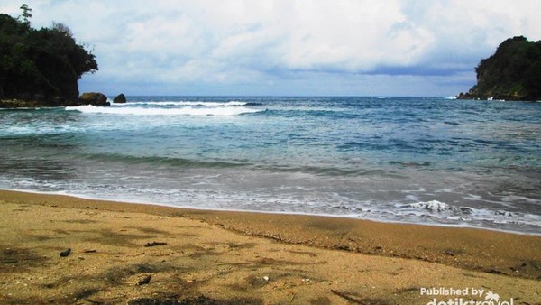 Pantai Pangi, Surga Kecil Milik Blitar