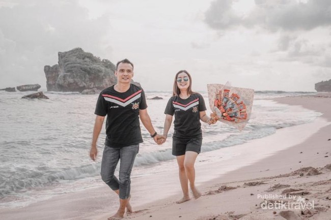 Pantai Romantis Itu Bernama Ngandong
