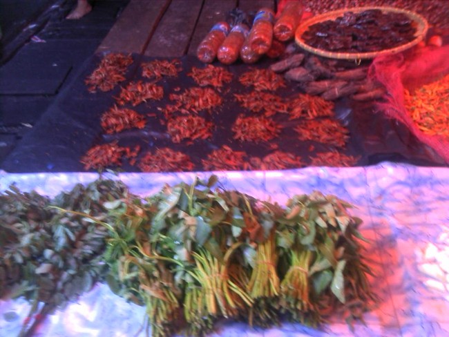 Pasar di Atas Papan