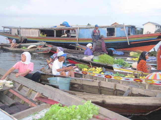 Pasar Terapung Banjarmasin