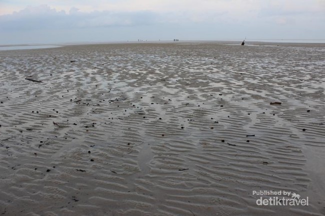 Pasirpadi, Pantai Selamat Datang di Pangkalpinang