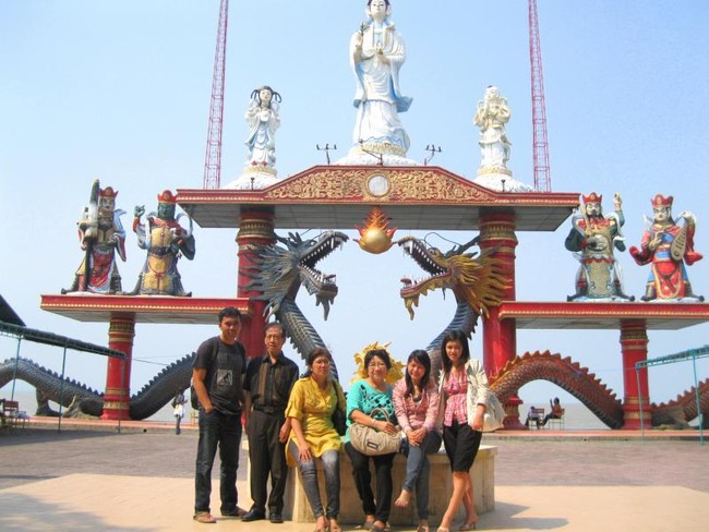 Patung Buddha Empat Wajah Juga Ada di Surabaya