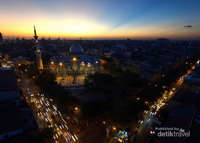 Pemandangan Memukau Aneka Masjid di Sulsel dari Udara