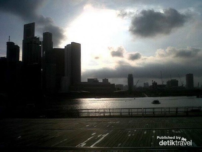 Pengalaman Pertama Menginjak Singapura