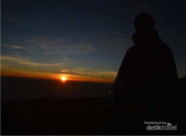 Perjuangan Menaklukkan Puncak Rinjani