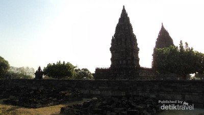 Pesona Candi Prambanan yang Tak Pernah Padam