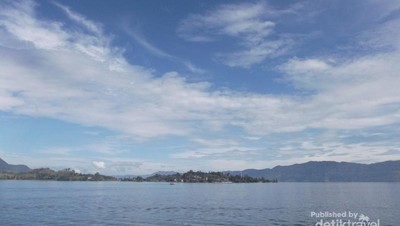 Pesona Danau Toba dari Tuktuk Sampai Bukit Doa