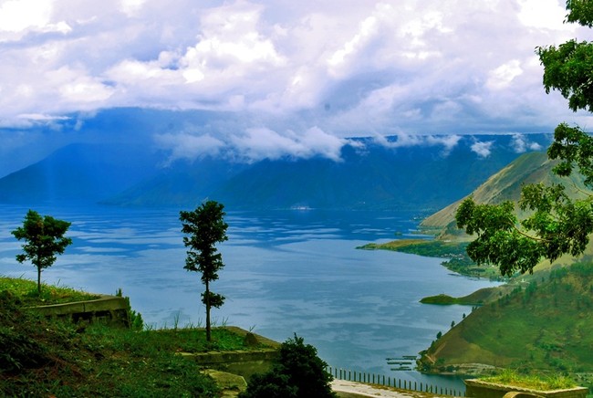 Pesona Danau Toba
