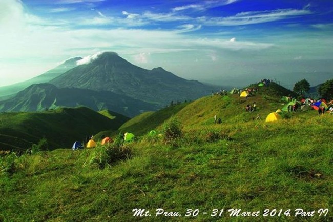Pesona Gunung Prau & Bukit Teletubies, Wonosobo