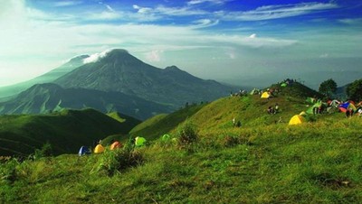 Pesona Gunung Prau & Bukit Teletubies, Wonosobo