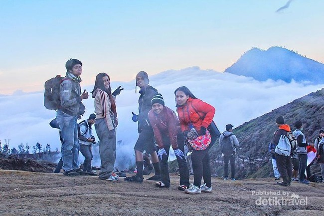 Pesona Kawah Ijen yang Tidak Terbantahkan
