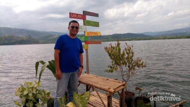 Pesona Keindahan Danau Asam Suoh Lampung Barat