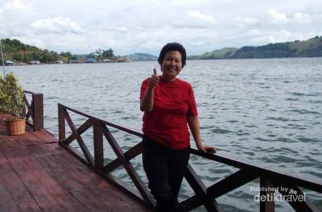 Pesona Keindahan Danau Sentani Papua