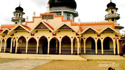 Pesona Masjid di Pelosok Serambi Makkah