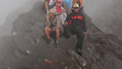 Pesona Puncak Merapi Pasca Erupsi