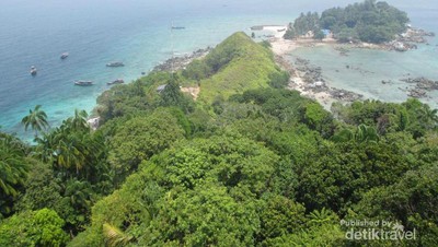 Pesona Selat Malaka dari Puncak Mercusuar
