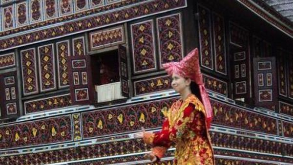 Pesona Sumatra Barat, Dari Kuliner Nikmat Sampai Rumah Gadang