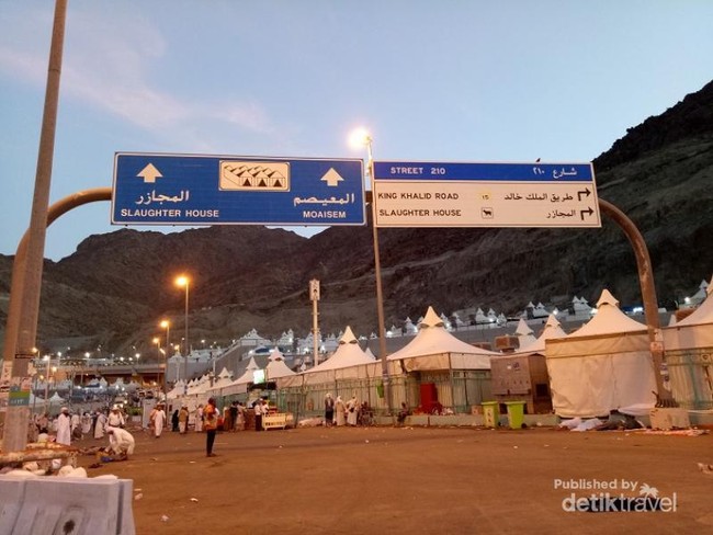 Potret Arafah, Muzdalifah dan Mina