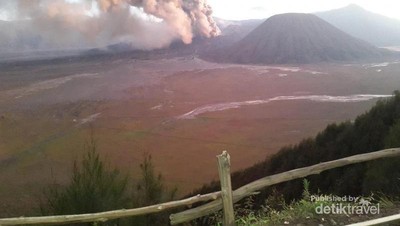 Potret Cantik Gunung Bromo di Kala Senja