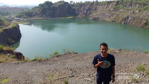 Potret Danau Bekas Tambang Pasir Di Bogor
