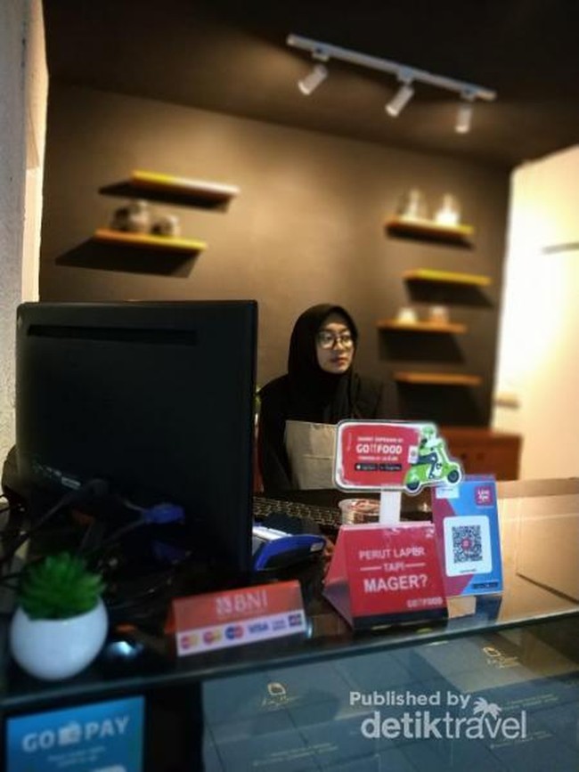 Potret Oleh-oleh Kue Kekinian Hits di Semarang