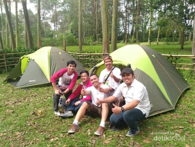Potret Serunya Traveling ke Danau Cisanti