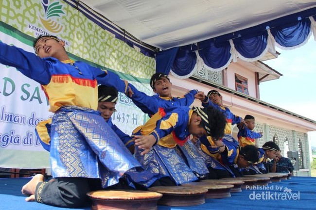 Potret Tari Saman Khas Aceh