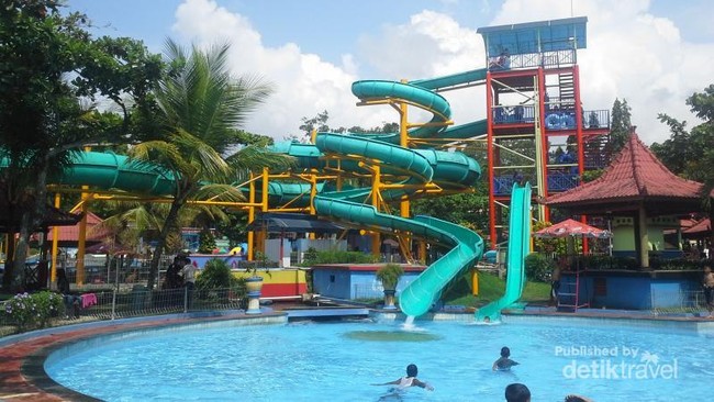 Puas Main Air di Owabong, Purbalingga