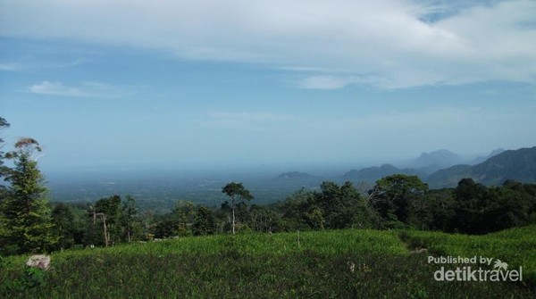 Puas Mendaki si Cantik Gunung Talamau di Sumbar