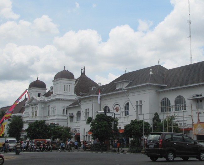 Pulang ke Kotamu, Yogyakarta