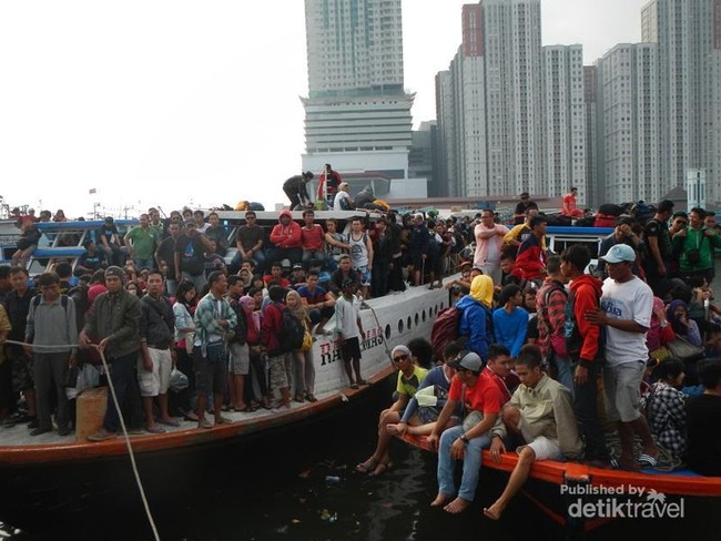 Pulau Dolphin yang Cantik & Tak Berpenghuni di Kepulauan Seribu