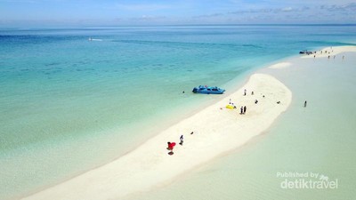 Pulau Ini Wajib Dikunjungi Saat ke Derawan