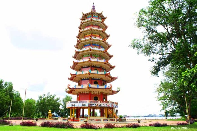 Pulau Kemaro Bagian 1: Pagoda Megah di Pulau Tak Tenggelam