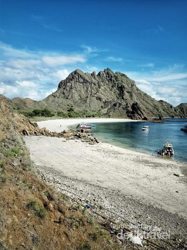 Pulau Seindah Ini Ada di Indonesia