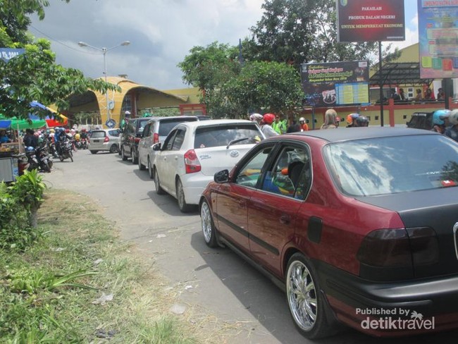 Ramainya Gunung Kelud di Musim Liburan