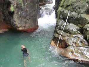 Rekomendasi 4 Curug Cantik di Bogor