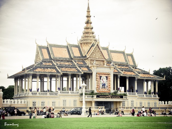 Royal Palace, Istana Kerajaan Paling Megah di Phnom Penh
