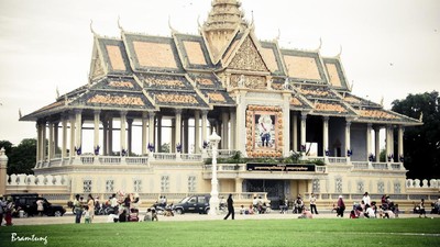 Royal Palace, Istana Kerajaan Paling Megah di Phnom Penh