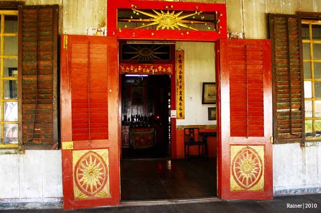 Rumah Abu Bekas Singgasana Sang Kapitan